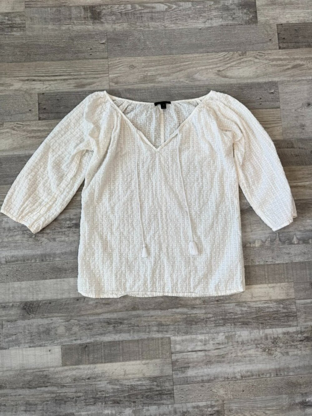 J Crew white clip dot 3/4 sleeve lightweight blouse size XS A13